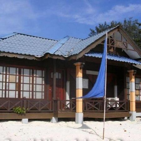 Coral View Island Resort Kampong Pasir Hantu Exterior photo